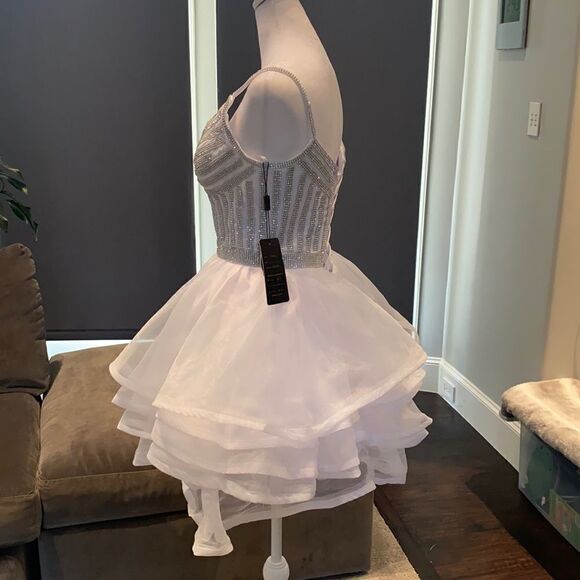 Women’s White and Silver Short Prom Party Dress Size S NWT - Picture 4 of 9